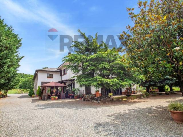 Villa in vendita a Sizzano NO