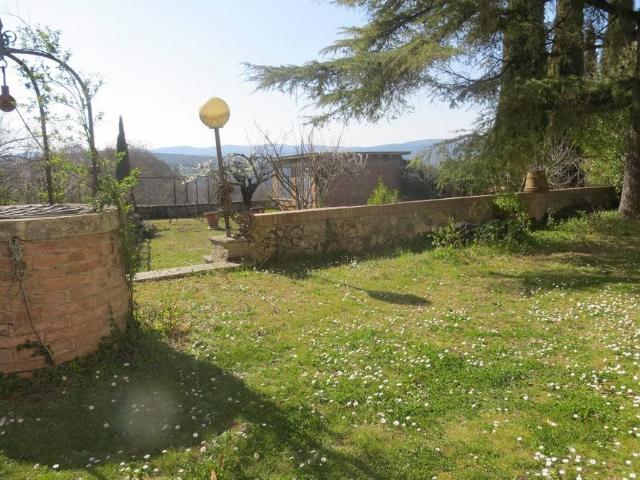 Villa in vendita a Siena SI