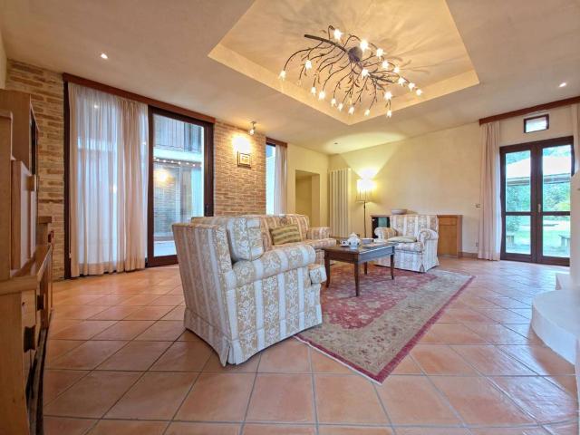 Villa in vendita a Siena SI