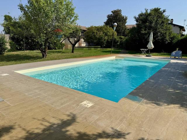 Villa in vendita a Silvano Pietra