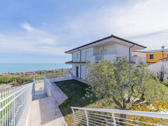 Villa in vendita a Silvi TE