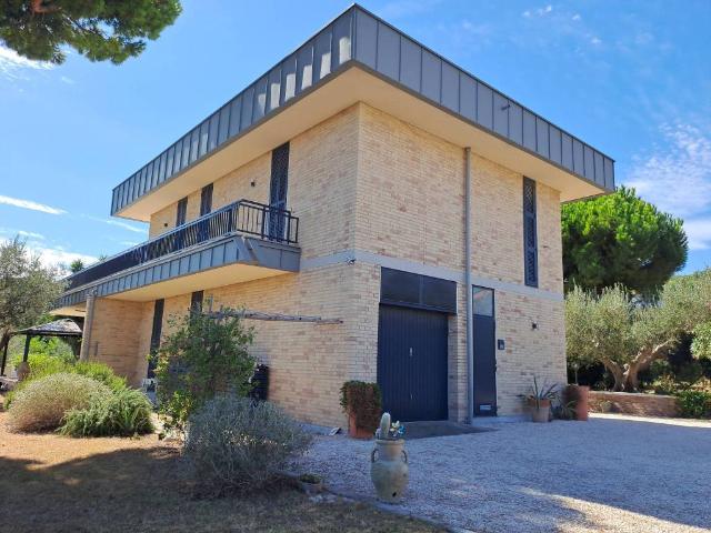 Villa in vendita a Silvi TE