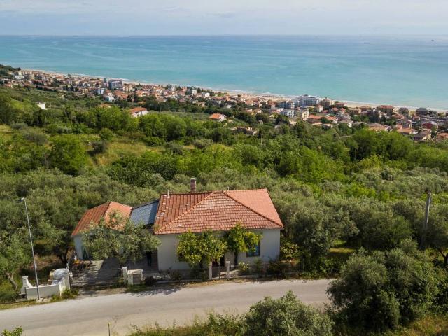 Villa in vendita a Silvi TE