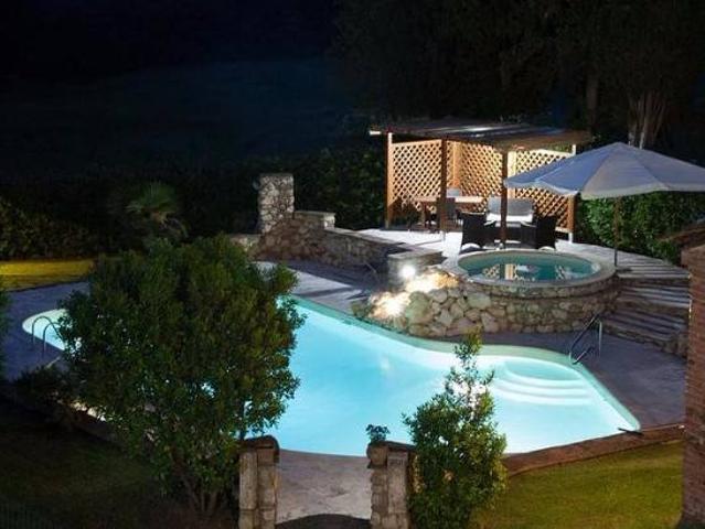 Villa in vendita a Sinalunga SI