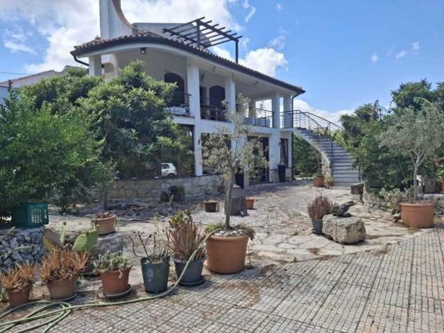 Villa in vendita a Siracusa