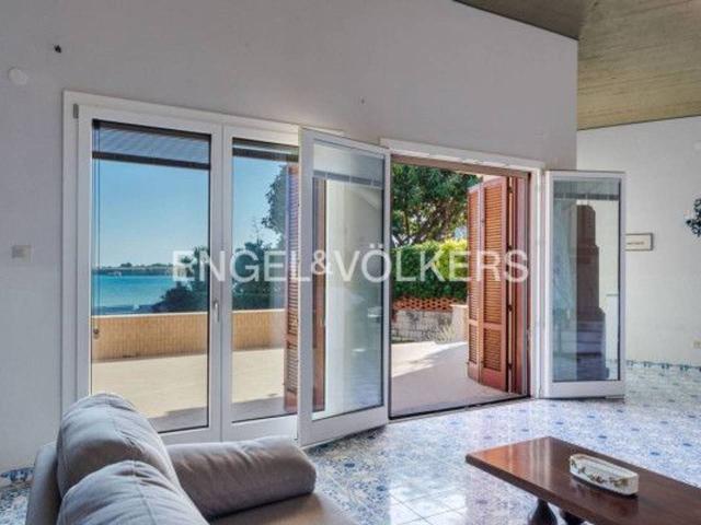 Villa in vendita a Siracusa