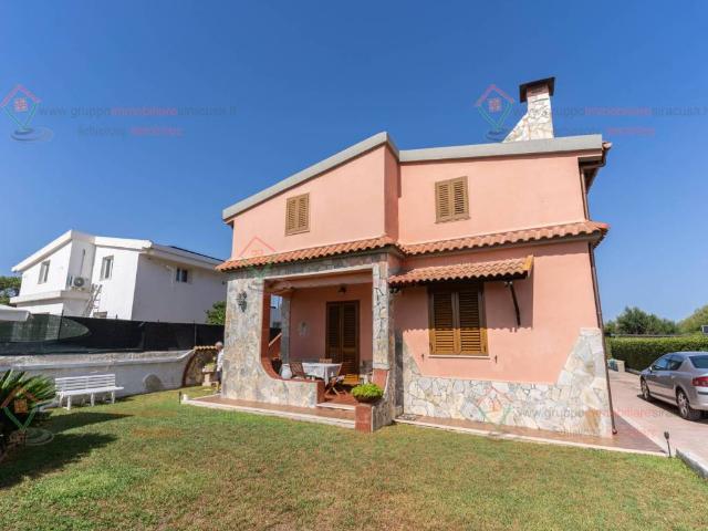 Villa in vendita a Siracusa SR