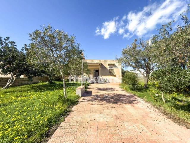 Villa in vendita a Siracusa SR
