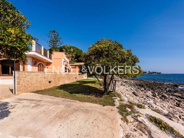 Villa in vendita a Siracusa SR