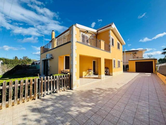 Villa in vendita a Siracusa SR