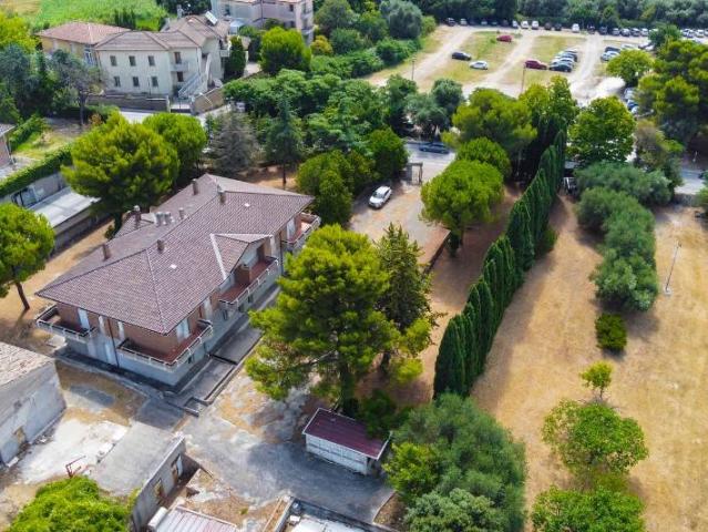 Villa in vendita a Sirolo AN
