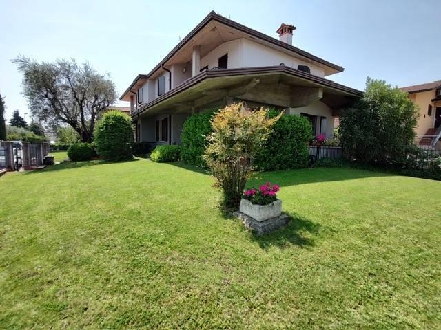 Villa in vendita a Sirmione BS