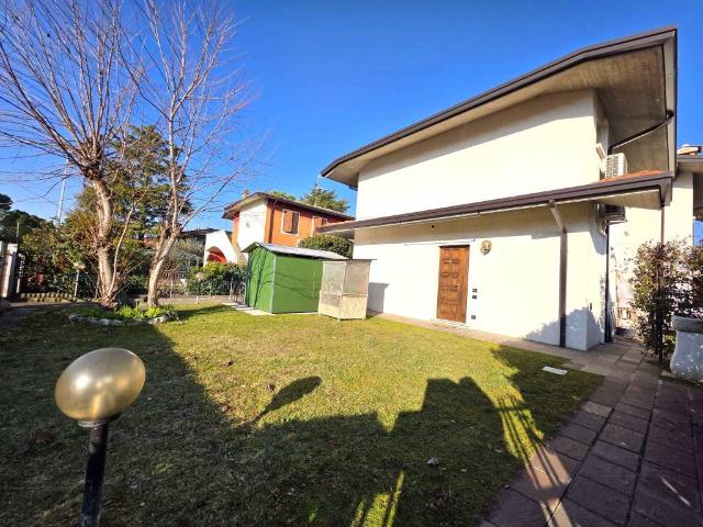 Villa in vendita a Sirmione BS