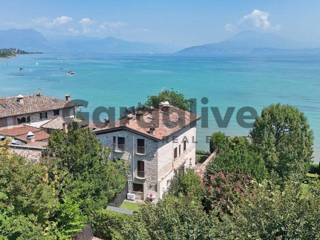Villa in vendita a Sirmione BS