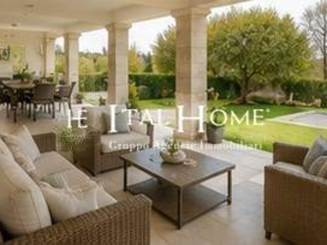 Villa in vendita a Sirtori LC
