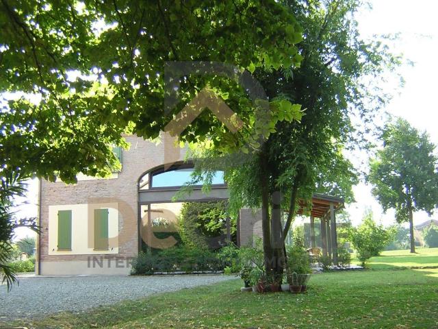 Villa in vendita a Sissa Trecasali PR