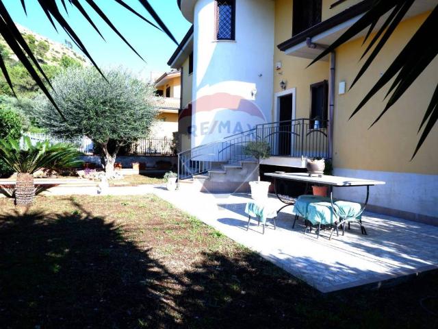 Villa in vendita a Sparanise CE