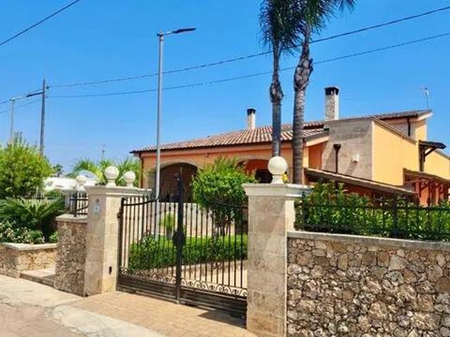Villa in vendita a Specchia LE