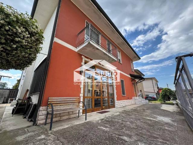 Villa in vendita a Spino d'Adda CR