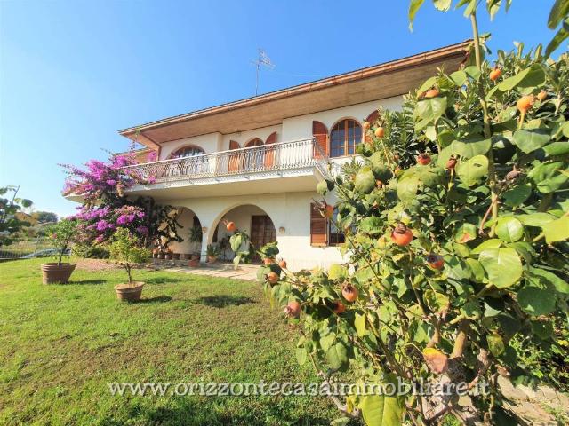 Villa in vendita a Spinetoli AP