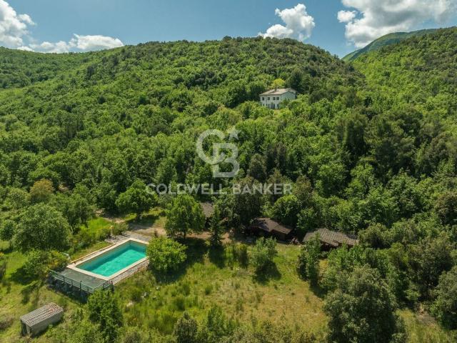 Villa in vendita a Spoleto 500m² Spoleto