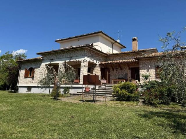 Villa in vendita a Spoleto PG