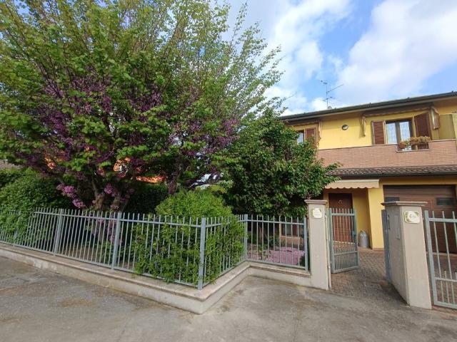 Villa in vendita a Stagno Lombardo CR