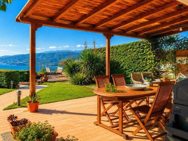 Villa in vendita a Stalettì