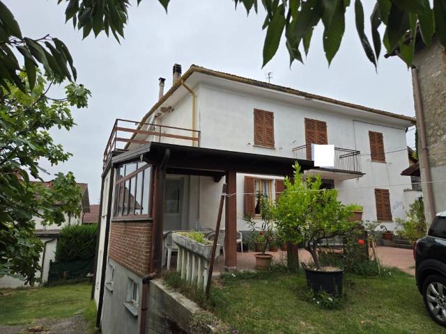 Villa in vendita a Stazzano AL