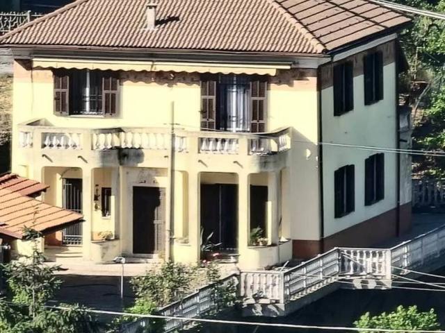 Villa in vendita a Stella SV