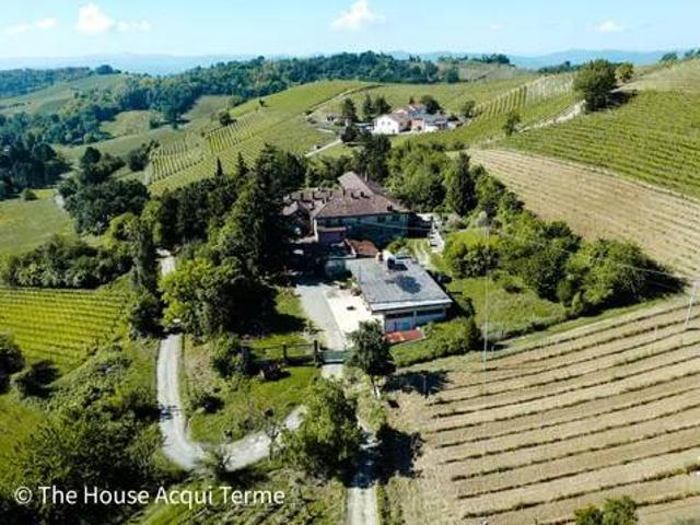 Villa in vendita a Strevi AL