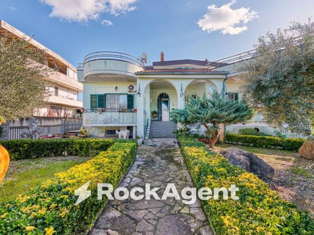 Villa in vendita a Striano NA