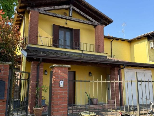 Villa in vendita a Stroppiana VC