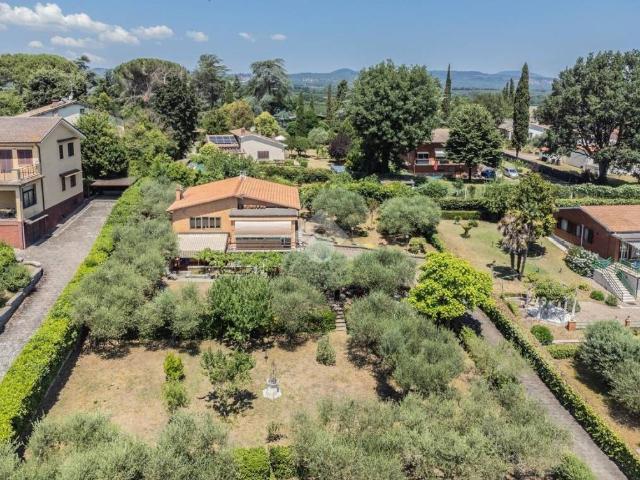 Villa in vendita a Sutri VT