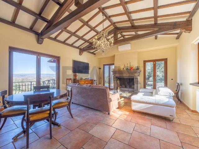 Villa in vendita a Sutri VT