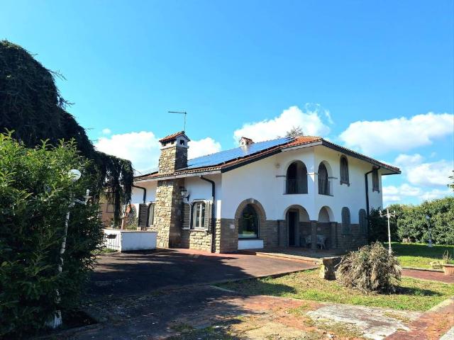 Villa in vendita a Sutri VT
