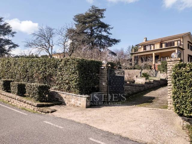Villa in vendita a Sutri VT