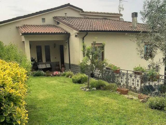 Villa in vendita a Subbiano AR