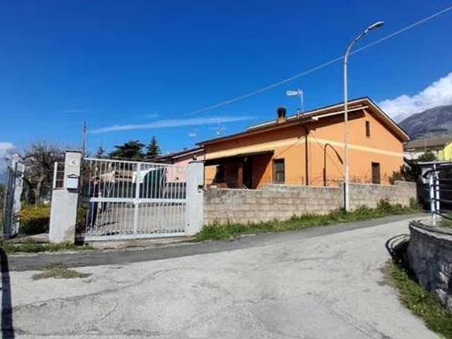 Villa in vendita a Sulmona AQ