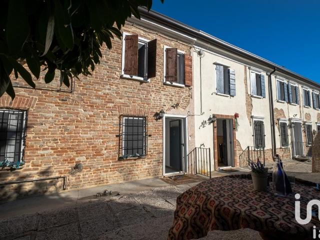 Villa in vendita a Sustinente