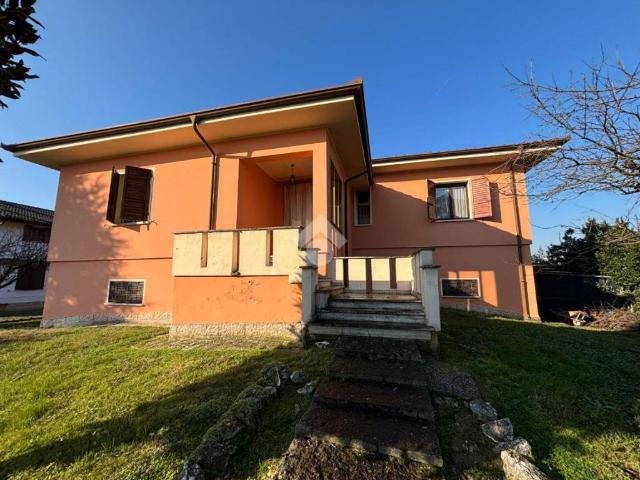 Villa in vendita a Sustinente MN