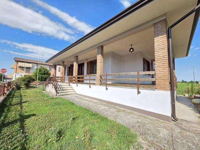 Villa in vendita a Sustinente MN