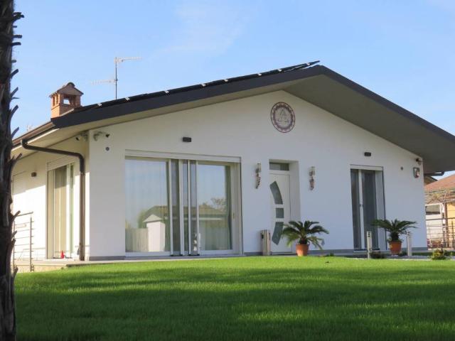 Villa in vendita a Pozzo d'Adda MI
