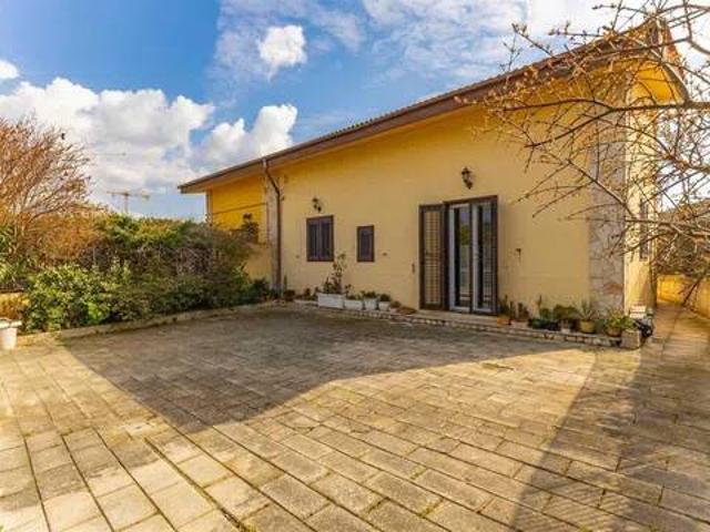 Villa in vendita a Pozzolo Formigaro AL