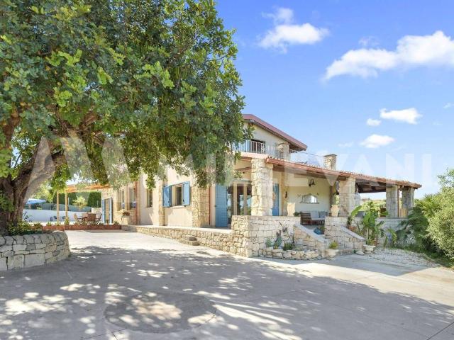 Villa in vendita a Pozzallo RG