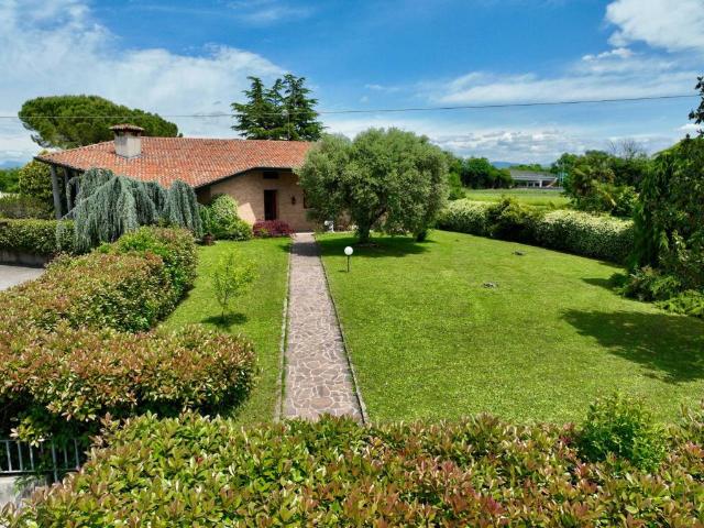 Villa in vendita a Pozzuolo del Friuli UD