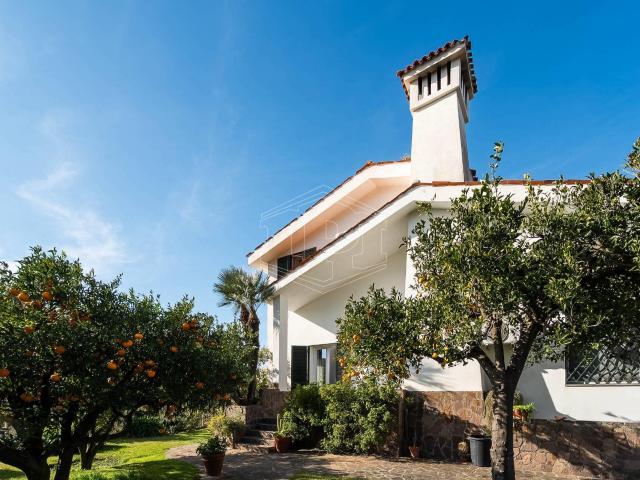 Villa in vendita a Pozzuoli 310m² Pozzuoli