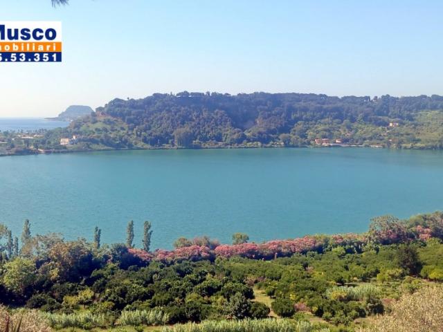 VILLA in VENDITA a POZZUOLI Licola Patria, Pozzuoli di 6 vani