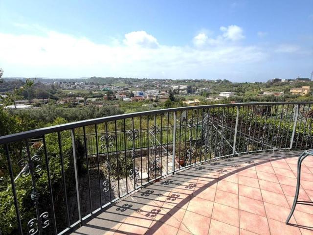 Villa in vendita a Pozzuoli NA