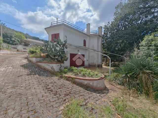 Villa in vendita a Pozzuoli NA
